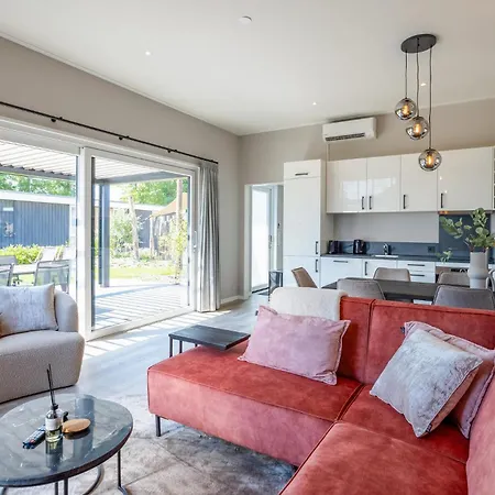 2 Bedroom Gorgeous In Σπίτι διακοπών