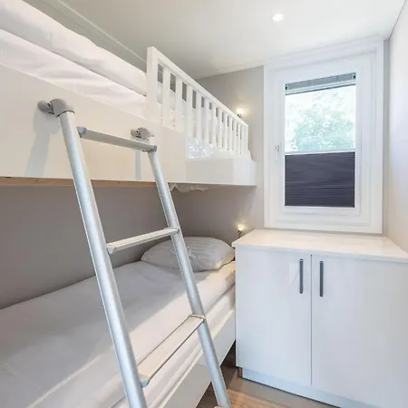 2 Bedroom Gorgeous In *