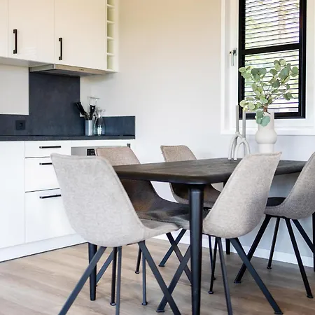 2 Bedroom Gorgeous In Voorthuizen