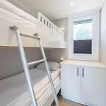 2 Bedroom Gorgeous In *