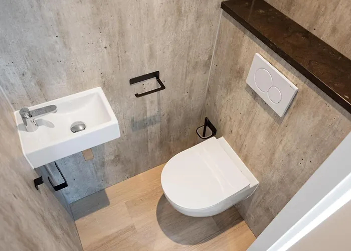 2 Bedroom Gorgeous In * 福尔特赫伊曾