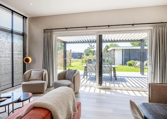 度假居 2 Bedroom Gorgeous In 福尔特赫伊曾